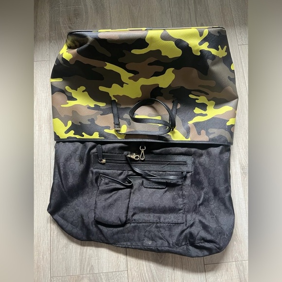 MICHAEL Michael Kors Jet Set Acid Yellow & Brown Camo Tote & Wallet BUNDLE EUC - Picture 8 of 15